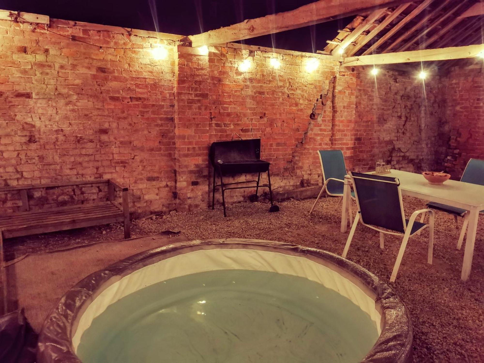 Lincoln Big Green Dome, Hot Tub, Projector, Firepit Washingborough Extérieur photo